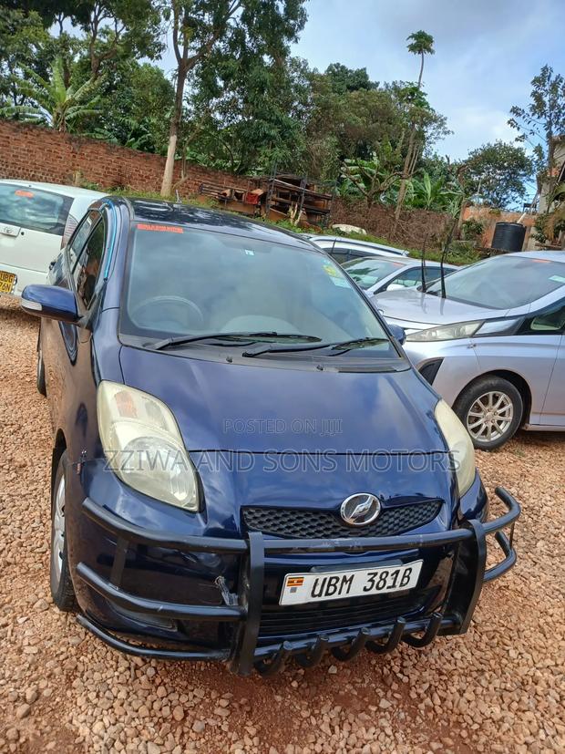 Toyota Vitz 1.3 AWD 5dr 2010 Blue