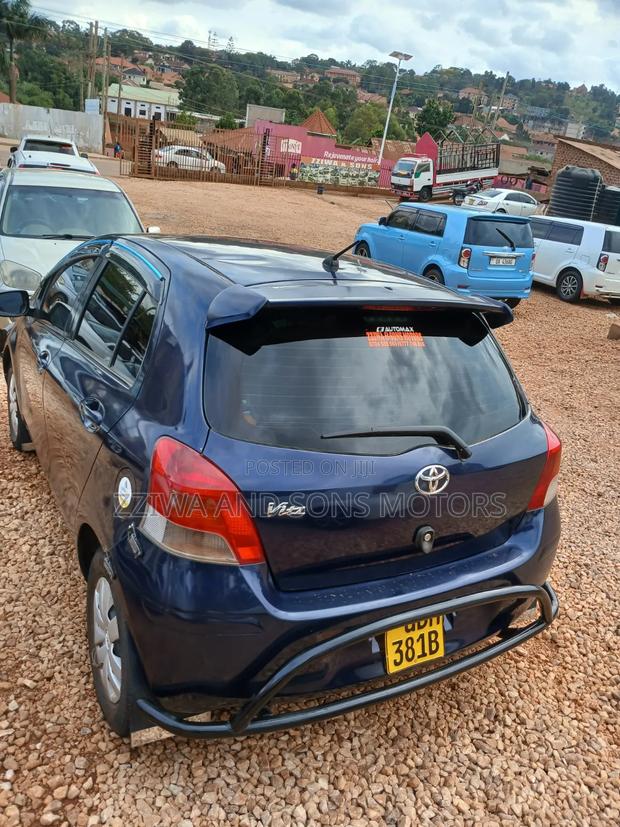 Toyota Vitz 1.3 AWD 5dr 2010 Blue