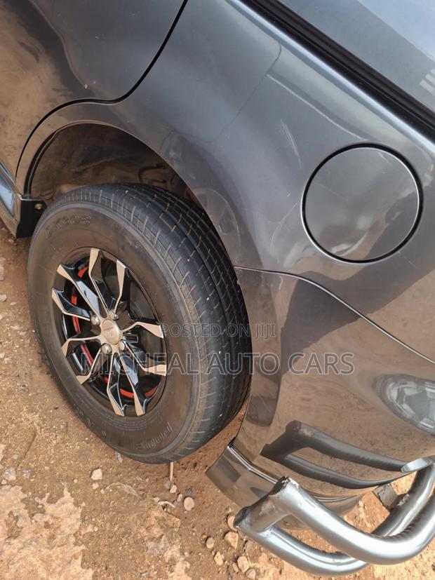 Toyota Sienta 2009 Gray