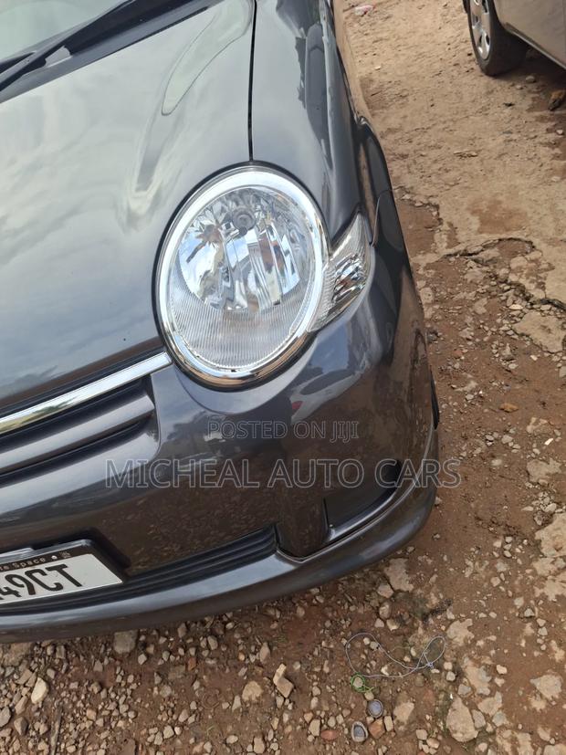 Toyota Sienta 2009 Gray