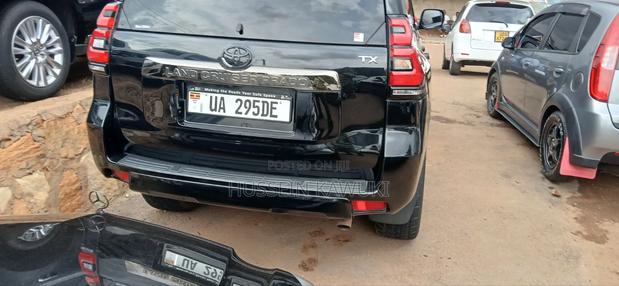 Toyota Land Cruiser Prado 2017 Black
