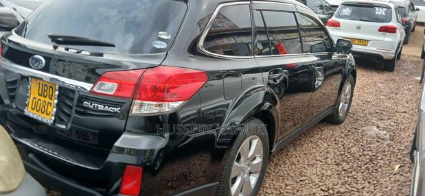 Subaru Legacy 2011 Black