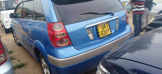 Toyota Nadia 2002 Blue