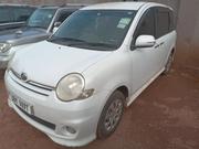 Toyota Sienta 1.5 FWD 2007 White for sale