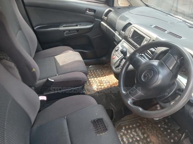 Toyota Wish 2006 White