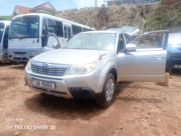 Subaru Forester 2011 Gray
