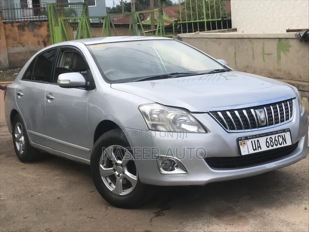 Toyota Premio 2010 Silver