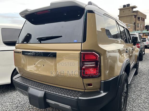 Toyota Land Cruiser Prado 2.4 Hybrid 2025 Gold