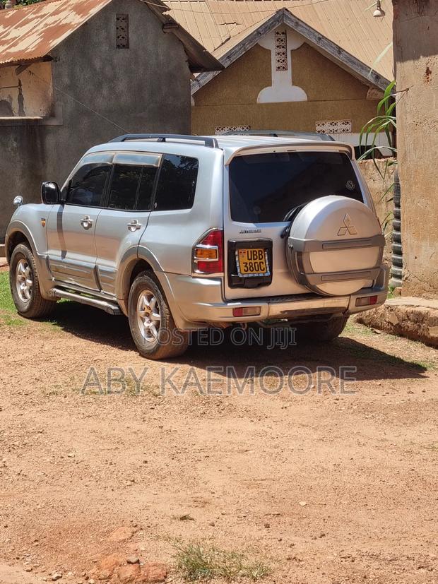 Mitsubishi Pajero 2008 Silver