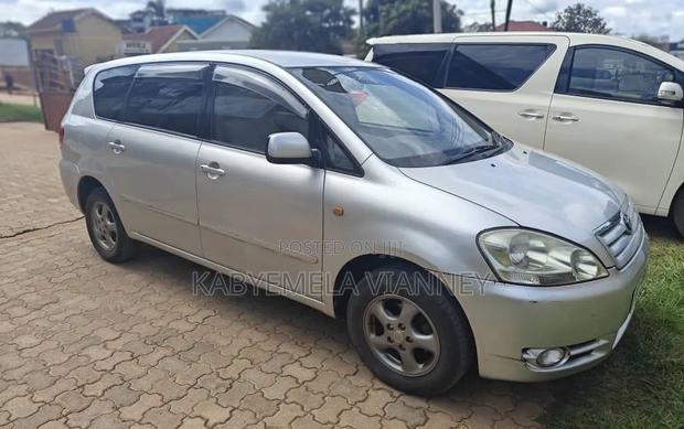 Toyota Ipsum 240i Limited 4WD 2002 Silver