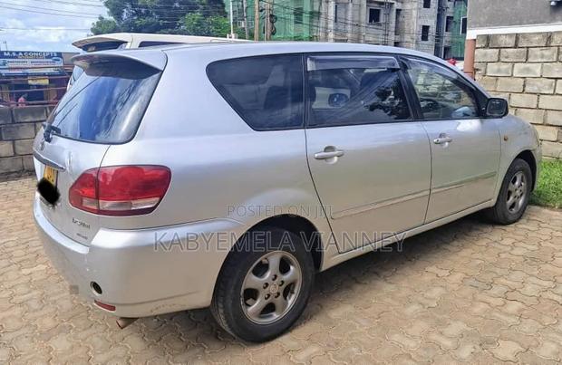 Toyota Ipsum 240i Limited 4WD 2002 Silver