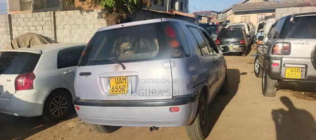 Toyota Raum 2004 Blue