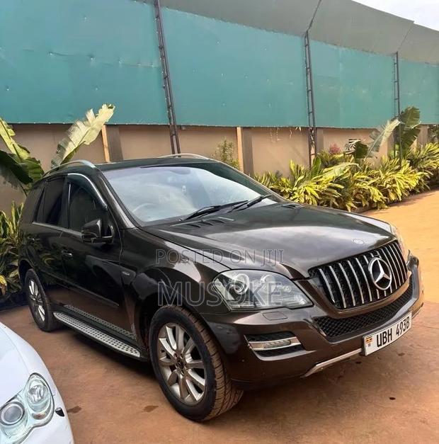Mercedes-Benz M Class 2012 Black