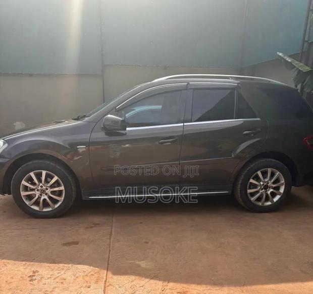 Mercedes-Benz M Class 2012 Black