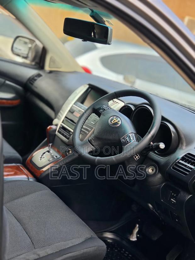 Toyota Harrier 2.4 2010 Gray