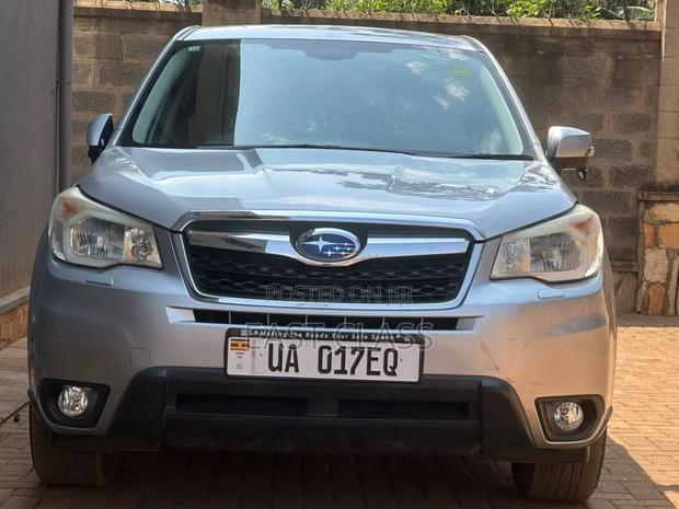 Subaru Forester 2.0XT Touring 4dr SUV AWD (2.0L 4cyl Turbo CVT) 2014 Silver