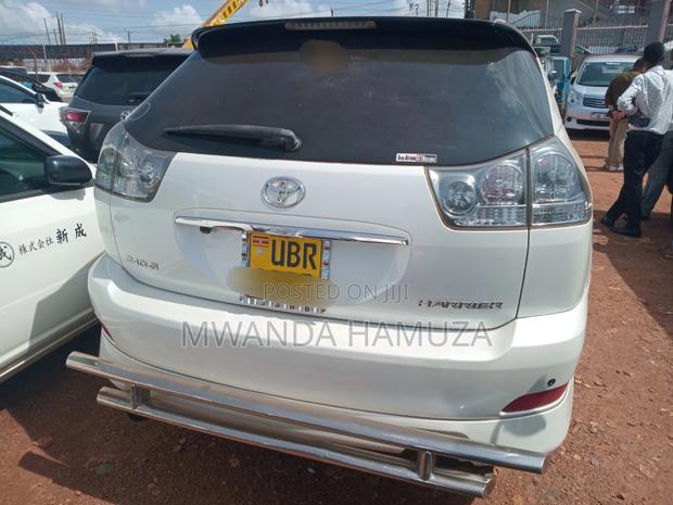 Toyota Harrier 2010 White
