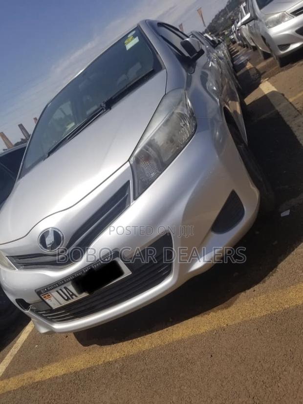 Toyota Vitz 1.3 FWD 3dr 2011 Silver