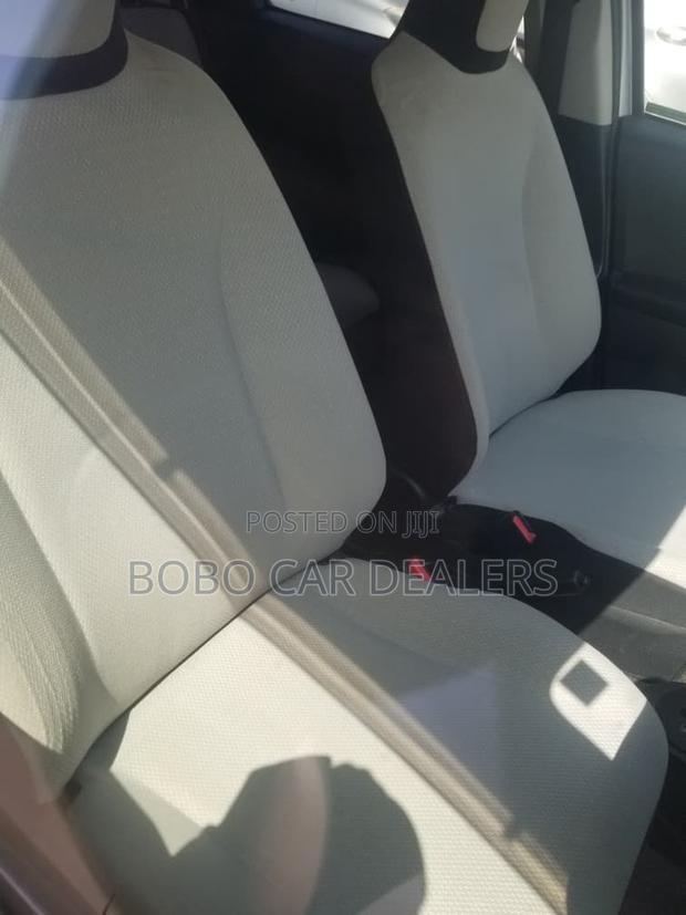 Toyota Vitz 1.3 FWD 3dr 2011 Silver