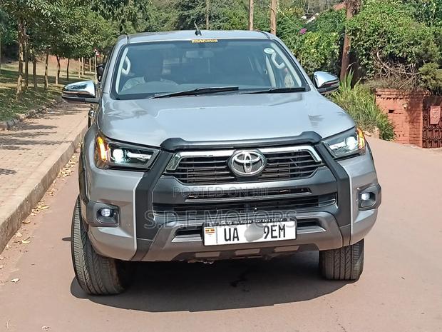 Toyota Hilux Revo Double Cab Deisel 2.8 AWD 2018 Silver