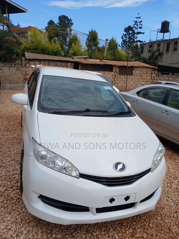 Toyota Wish 2011 White