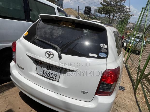 Toyota Corolla Fielder 2011 White
