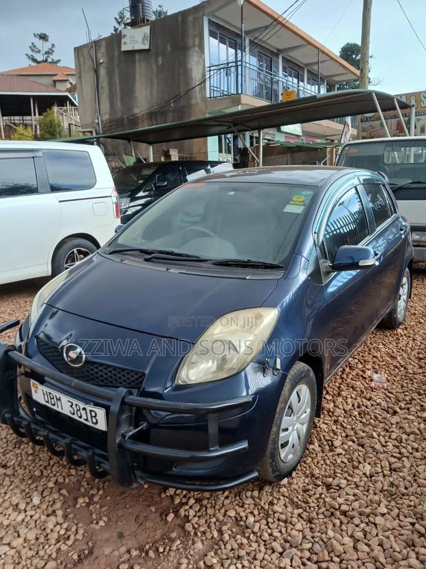 Toyota Vitz 1.3 FWD 5dr 2010 Blue