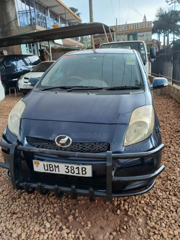 Toyota Vitz 1.3 FWD 5dr 2010 Blue