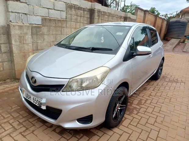 Toyota Vitz 1.3 AWD 3dr 2012 Silver