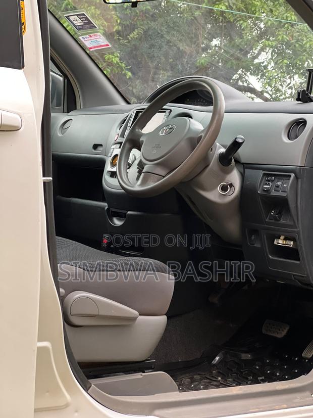 Toyota Sienta 2008 White