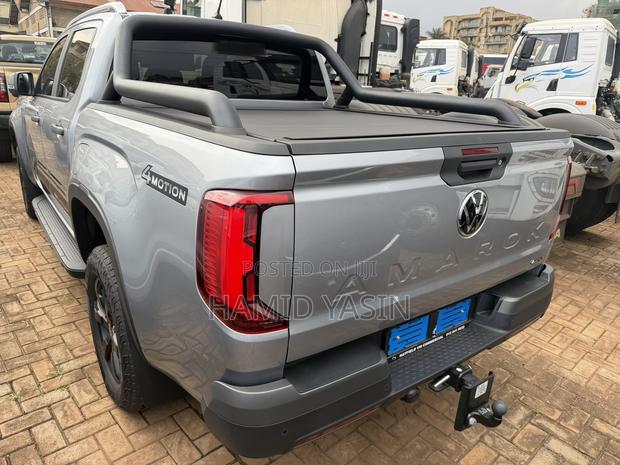 Volkswagen Amarok 2025 Silver
