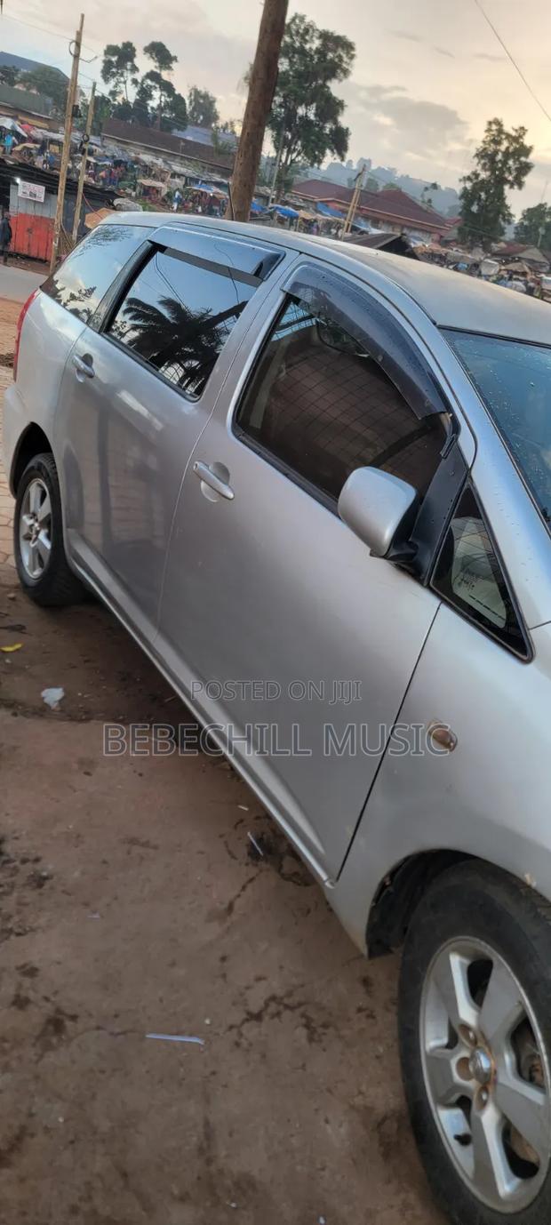 Toyota Wish 2006 Silver