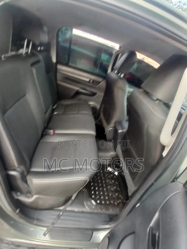 Toyota Hilux Revo Double Cab Petrol 2.7 AWD 2016 Green