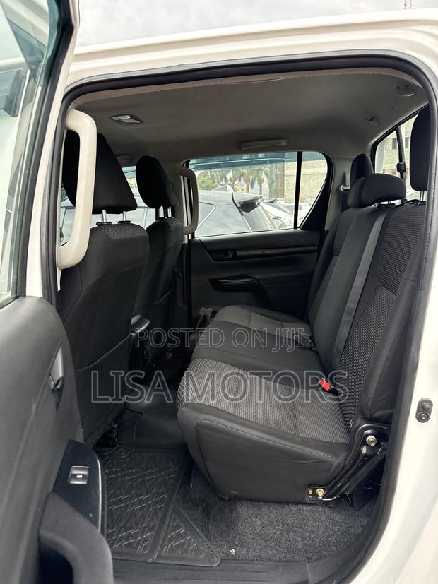 Toyota Hilux Revo Double Cab Deisel 2.8 RWD 2017 White