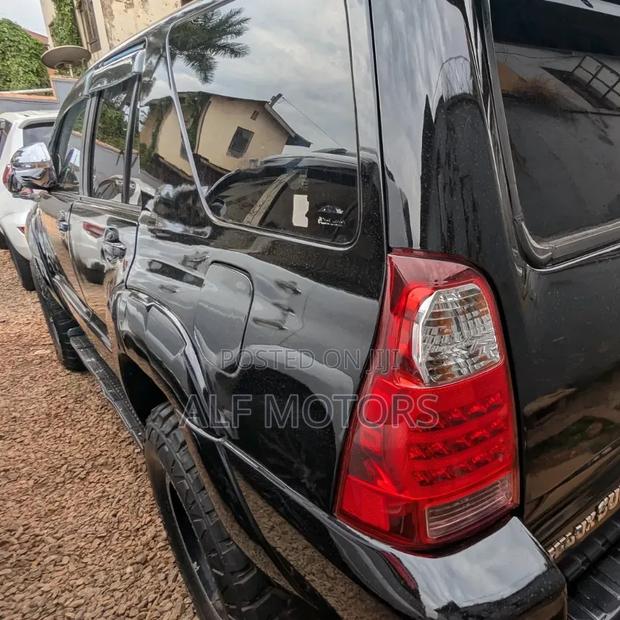 Toyota Hilux 2006 Black