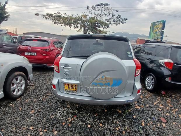 Toyota RAV4 2.4 2008 Silver