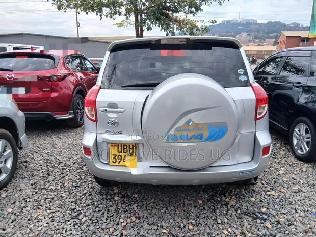 Toyota RAV4 2.4 2008 Silver