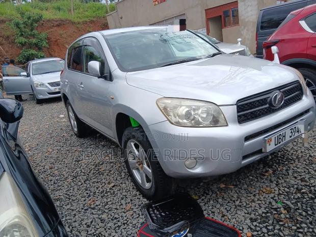 Toyota RAV4 2.4 2008 Silver