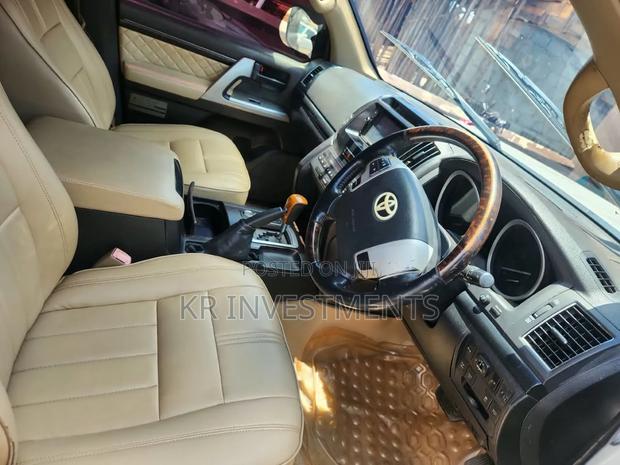 Toyota Land Cruiser Prado 2015 White