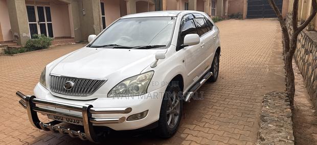 Toyota Harrier 2004 White