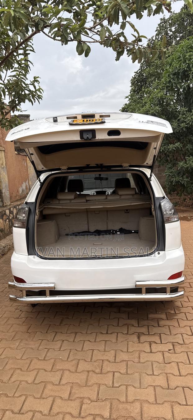 Toyota Harrier 2004 White