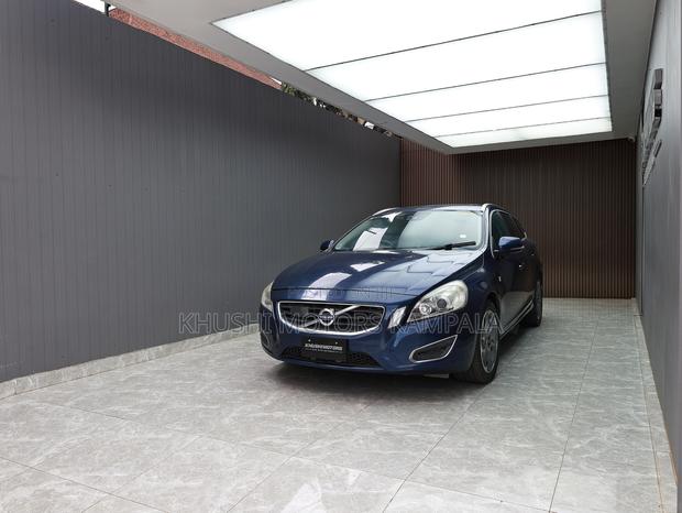 Volvo V60 2012 Blue