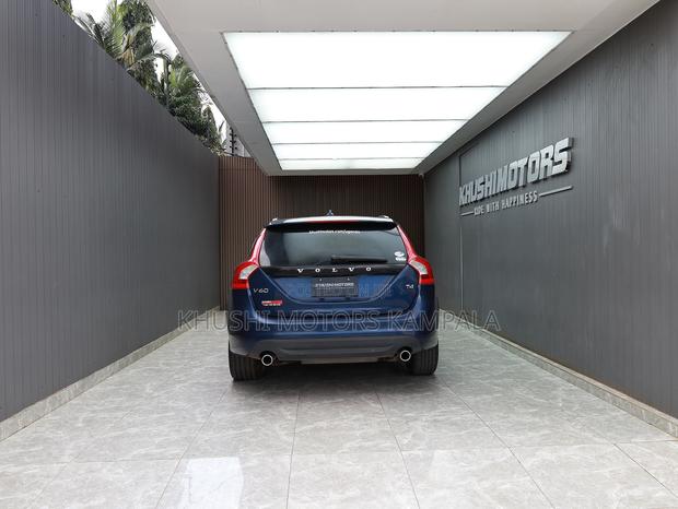 Volvo V60 2012 Blue