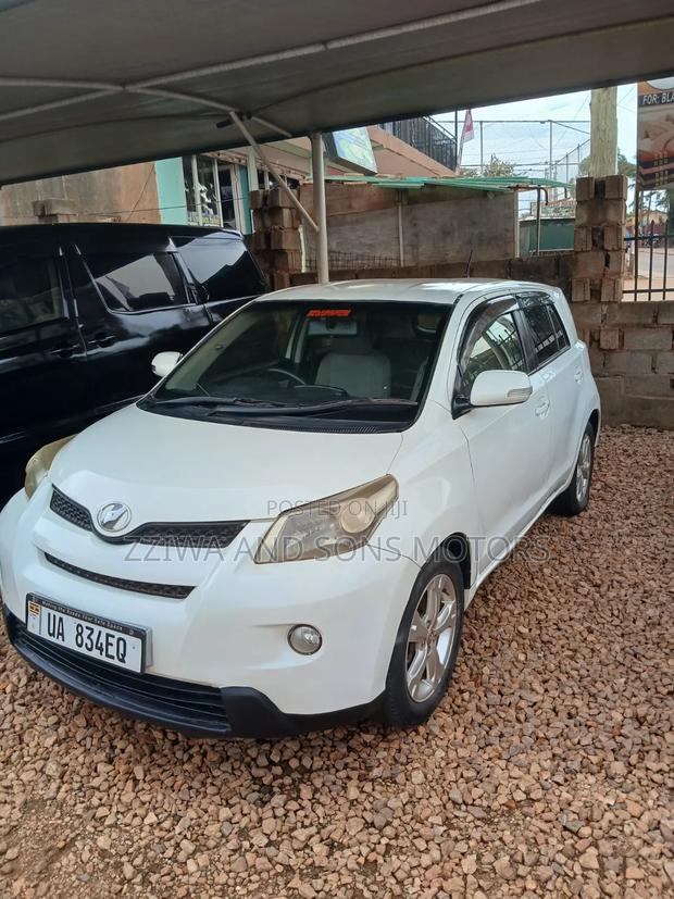 Toyota IST 2008 White