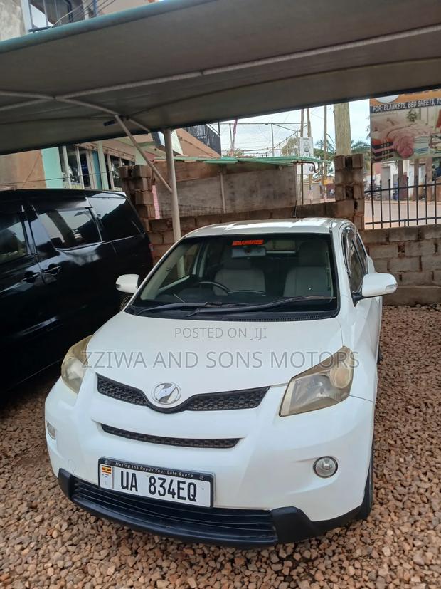 Toyota IST 2008 White