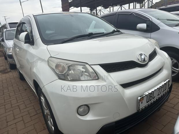 Toyota IST 2007 White