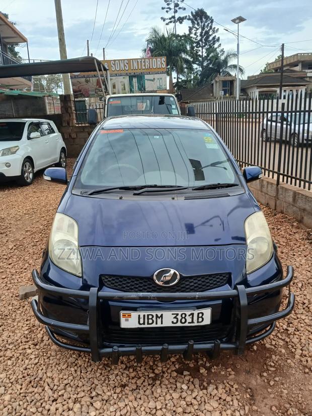 Toyota Vitz 1.3 AWD 5dr 2009 Blue