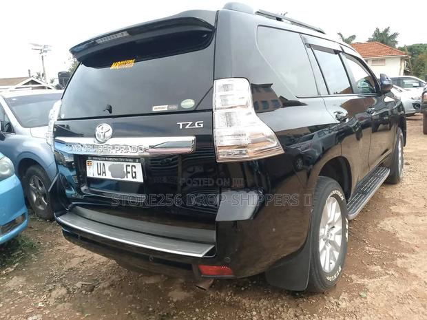 Toyota Land Cruiser Prado 2016 Black