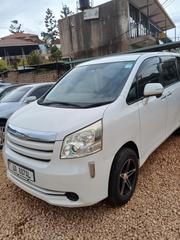 Toyota Noah 2.0 143hp FWD (8 Seater) 2009 White for sale