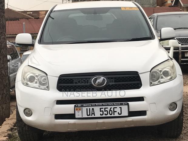 Toyota RAV4 2008 White